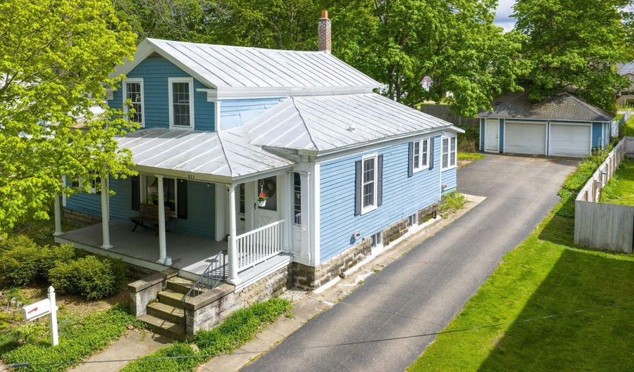 417 Monroe St, Allegan, MI 49010 - 3 Beds, 1 Bath