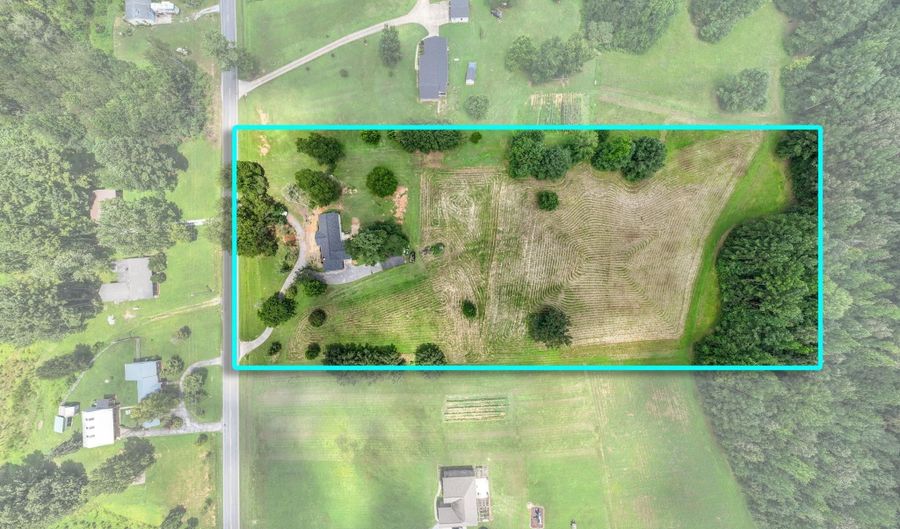 17390 Huntsville Brownsferry Rd, Athens, AL 35611 - 4 Beds, 2 Bath