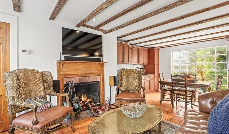 49 Hollow Tree Ridge Rd, Darien, CT 06820 - 3 Beds, 2 Bath