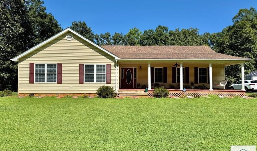 100 Flamingo Rd, Bassett, VA 24055 - 3 Beds, 2 Bath