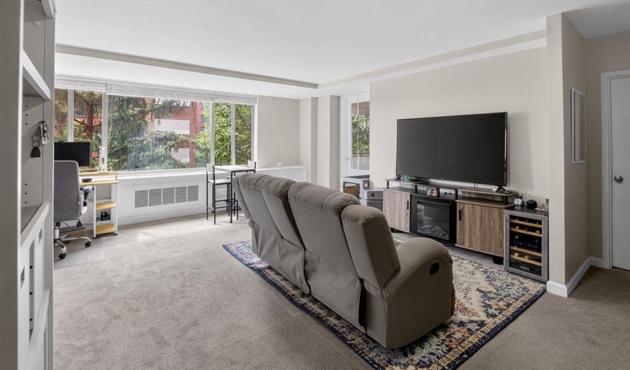 1121 ARLINGTON Blvd 506, Arlington, VA 22209 - 1 Beds, 1 Bath