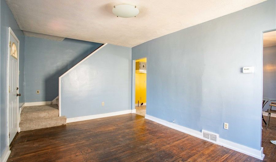 1804 McMinn St, Aliquippa, PA 15001 - 2 Beds, 1 Bath