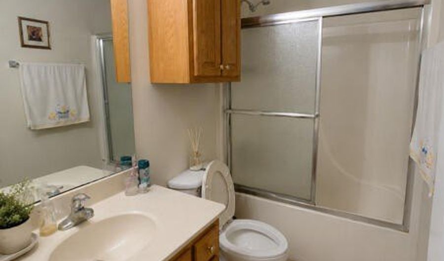 710 S Hill Ct, Biloxi, MS 39532 - 3 Beds, 2 Bath