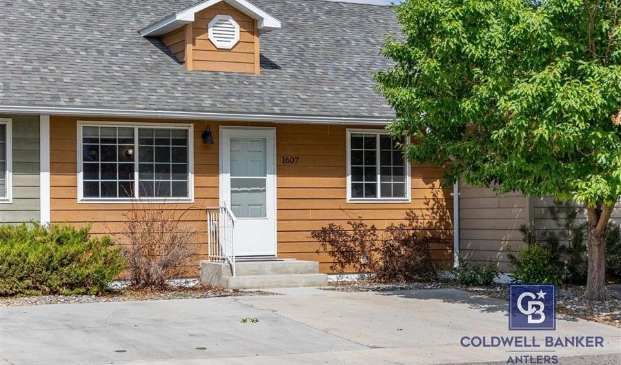 1607 Stella Ct, Cody, WY 82414 - 3 Beds, 2 Bath