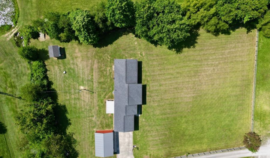 260 Putter Ln, Beattyville, KY 41311 - 3 Beds, 3 Bath