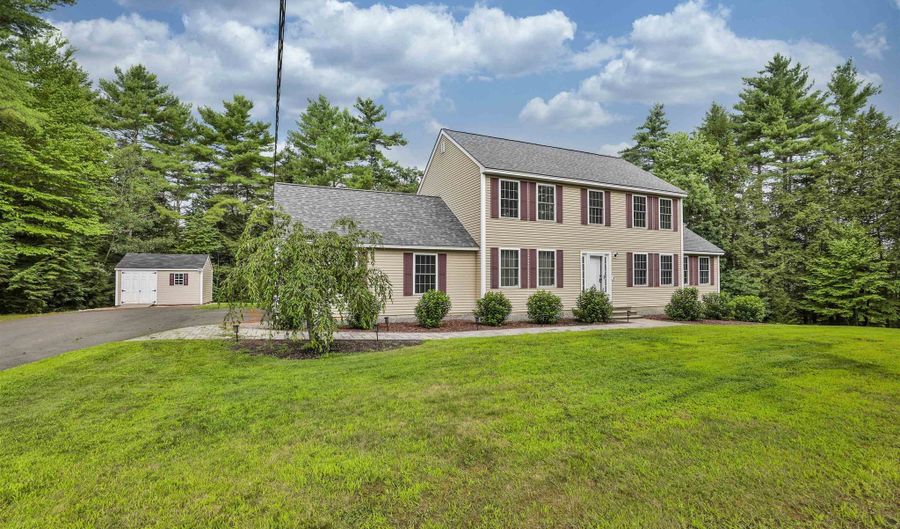 14 Ames Rd, Brookline, NH 03033 - 4 Beds, 3 Bath