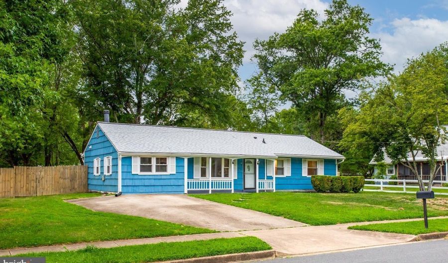 8208 KEELER St, Alexandria, VA 22309 - 3 Beds, 2 Bath