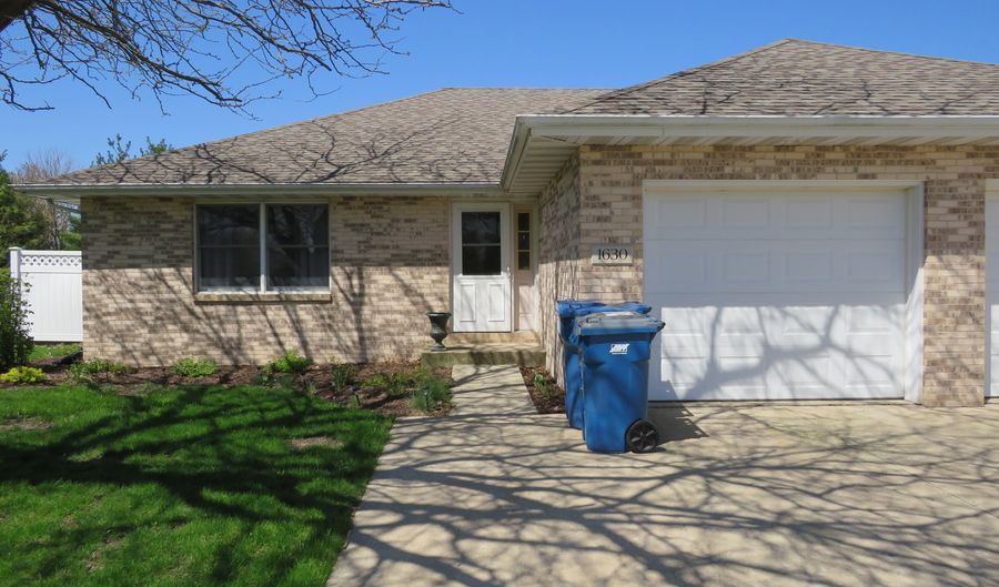 1630 Edgewater Dr, Morris, IL 60450 - 3 Beds, 1 Bath