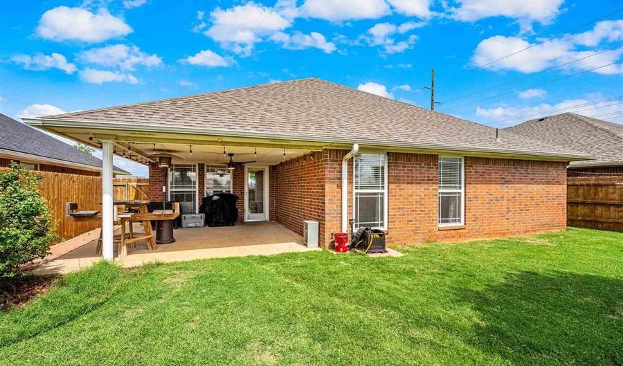 2803 Hunter Pointe, Altus, OK 73521 - 3 Beds, 2 Bath