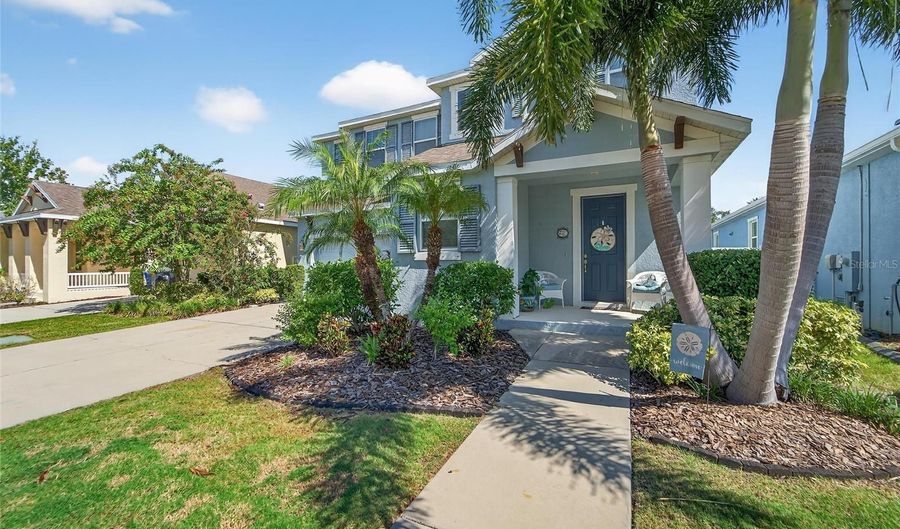 5227 ADMIRAL POINTE Dr, Apollo Beach, FL 33572 - 4 Beds, 4 Bath