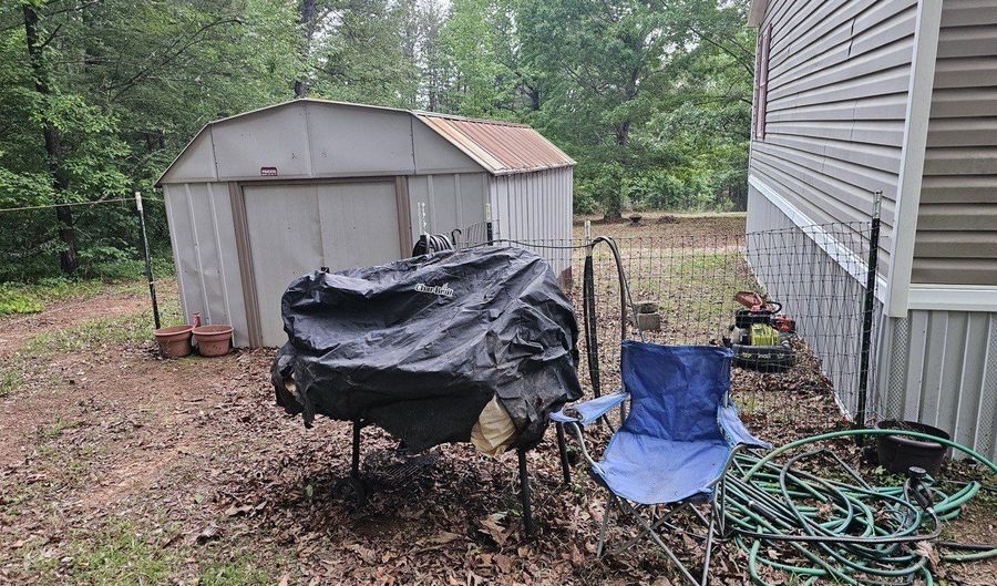 136 Hickory Hl, Anniston, AL 36206 - 3 Beds, 2 Bath