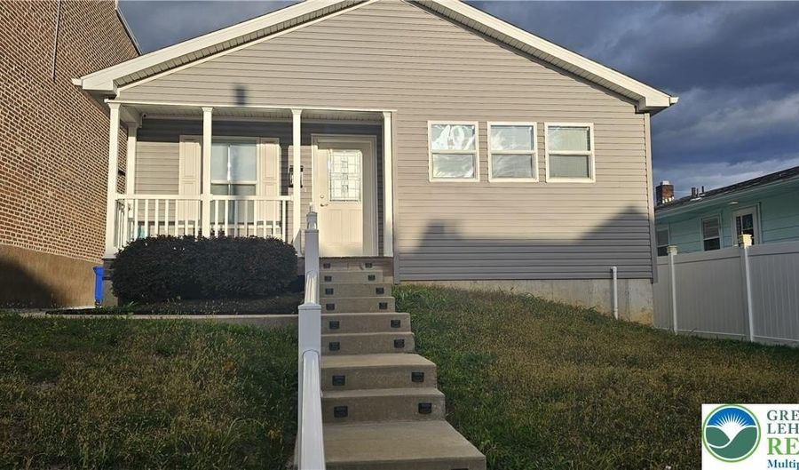 129 S Saint Cloud St, Allentown, PA 18104 - 4 Beds, 2 Bath