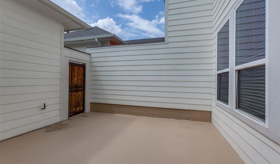 928 Marian Dr, Allen, TX 75013 - 2 Beds, 3 Bath
