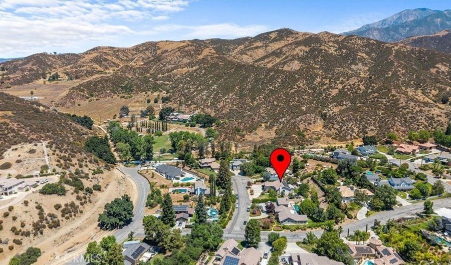 12943 Lupine Ct, Yucaipa, CA 92399 - 4 Beds, 4 Bath