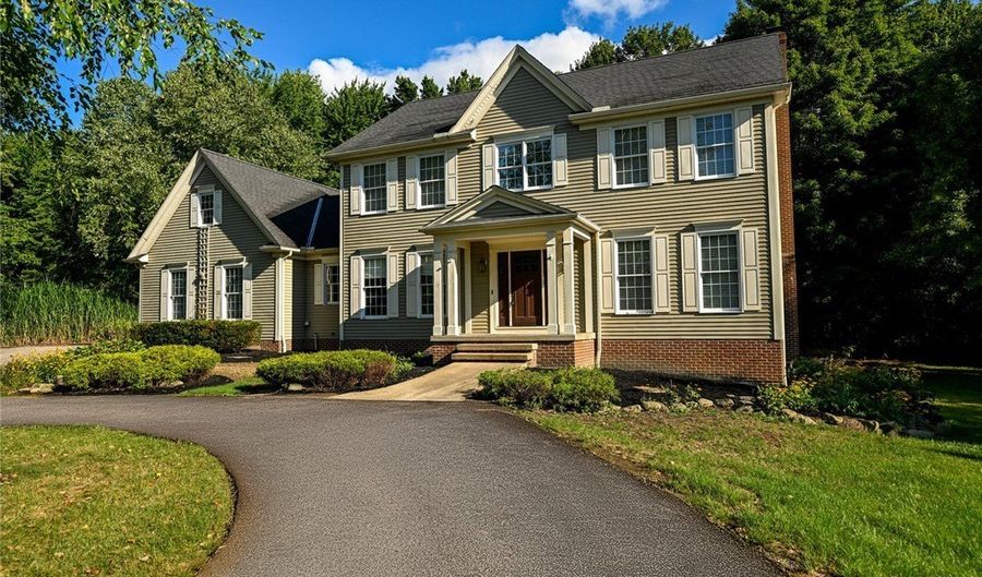 990 Whisperwood Ln, Aurora, OH 44202 - 4 Beds, 4 Bath