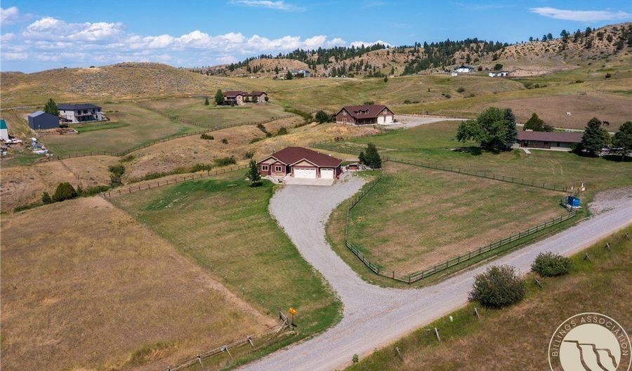 3877 High Trail Rd, Billings, MT 59101 - 5 Beds, 3 Bath