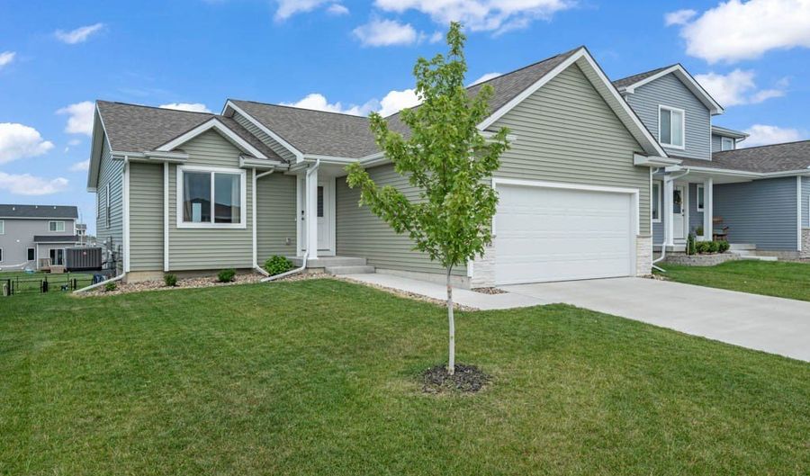 4412 NW 12th St, Ankeny, IA 50023 - 3 Beds, 2 Bath
