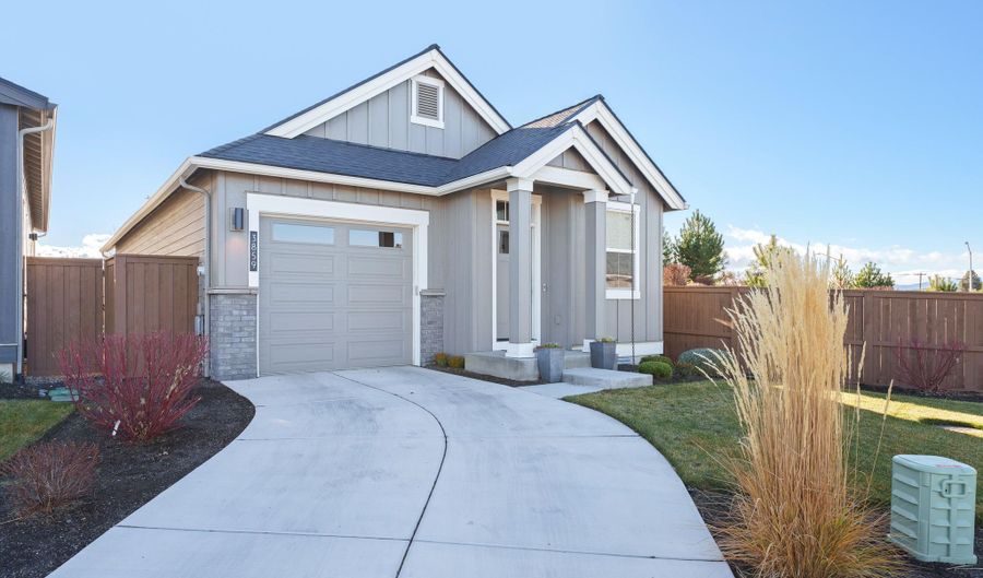 3859 NE Oakside Lp, Bend, OR 97701 - 2 Beds, 2 Bath