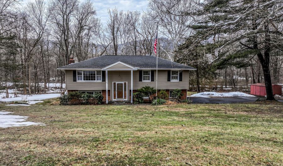 24 Prospect Dr, Brookfield, CT 06804 - 3 Beds, 3 Bath