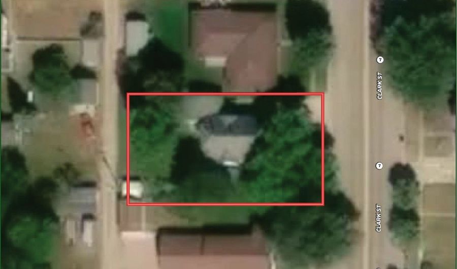 303 S Clark St, Bassett, NE 68714 - 4 Beds, 2 Bath