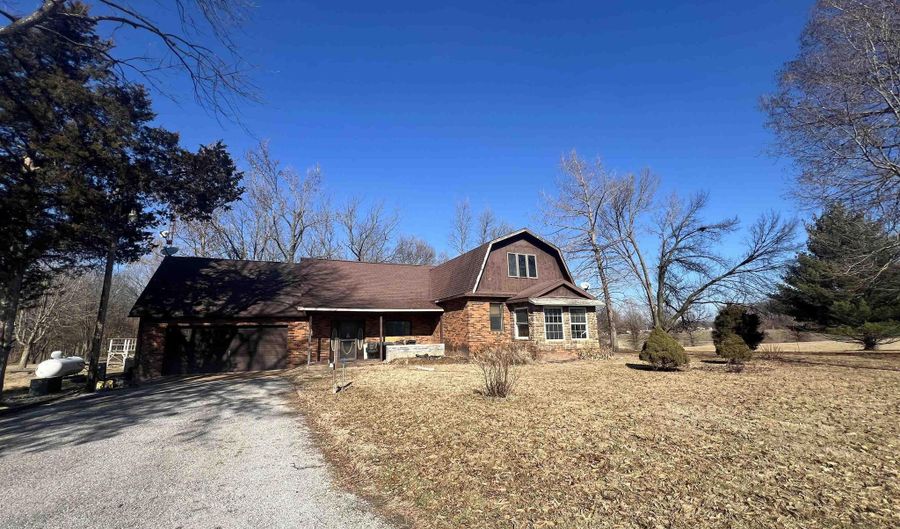 365 Snider Dr, Percy, IL 62272 - 4 Beds, 3 Bath