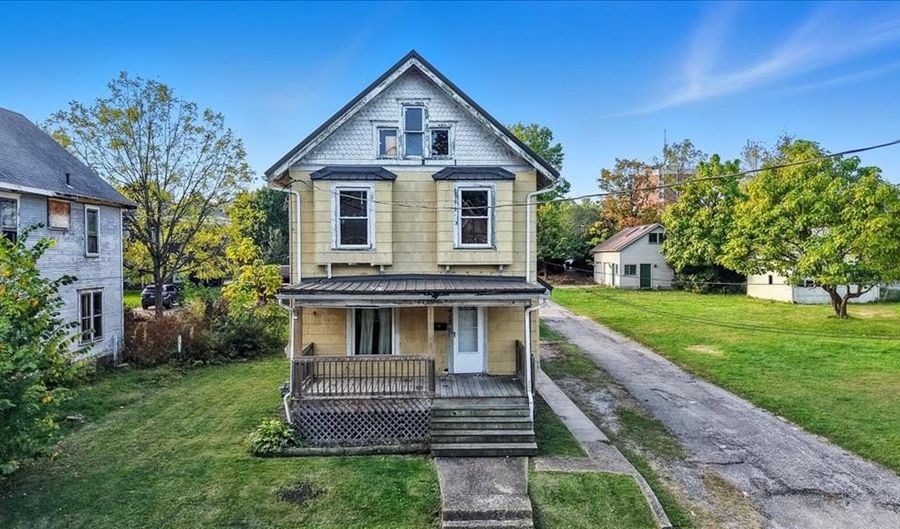 415 Liberty St, Ashland, OH 44805 - 4 Beds, 2 Bath