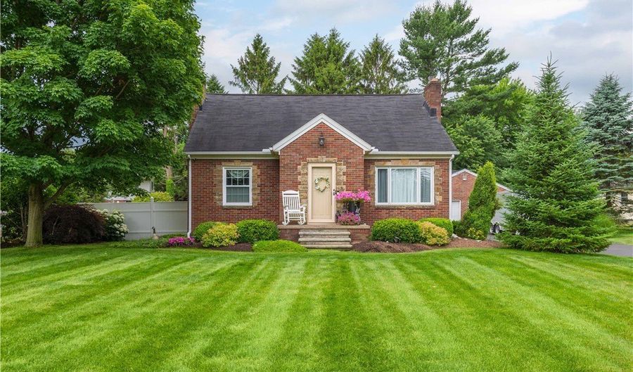 984 Cleveland Ave, Amherst, OH 44001 - 4 Beds, 3 Bath