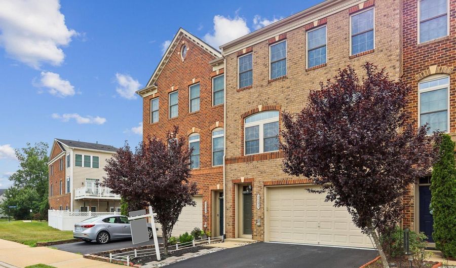 26077 LITTLE ROCKY Ter, Aldie, VA 20105 - 3 Beds, 4 Bath