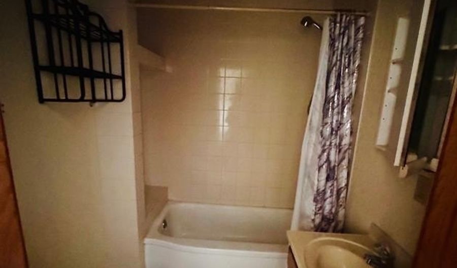 502 N Avenue B, Beaver, OK 73932 - 3 Beds, 1 Bath