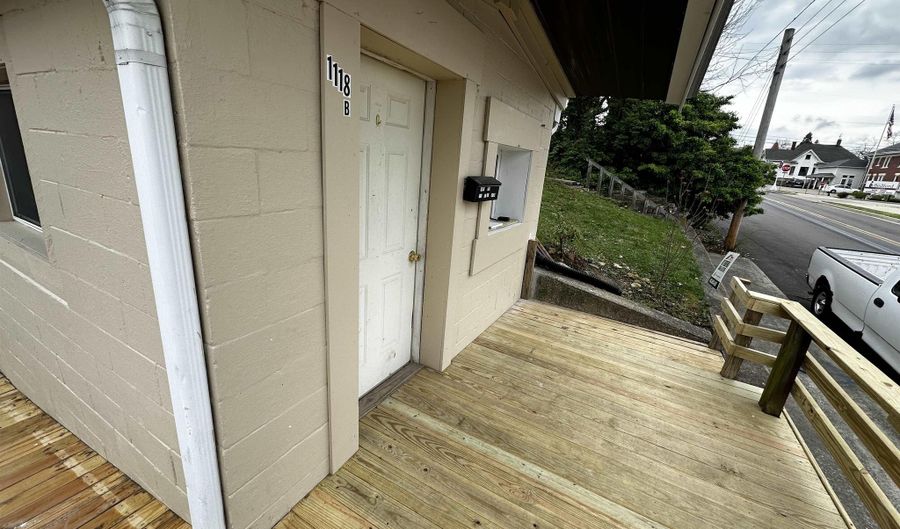 1118- B W 17th St B, Bedford, IN 47421 - 1 Beds, 1 Bath