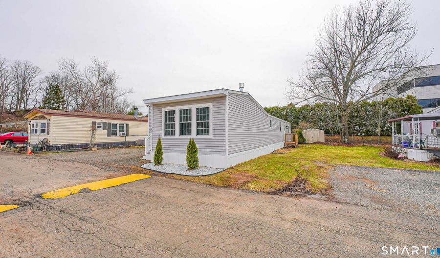 525 E Main St Trlr 76, Branford, CT 06405 - 2 Beds, 2 Bath