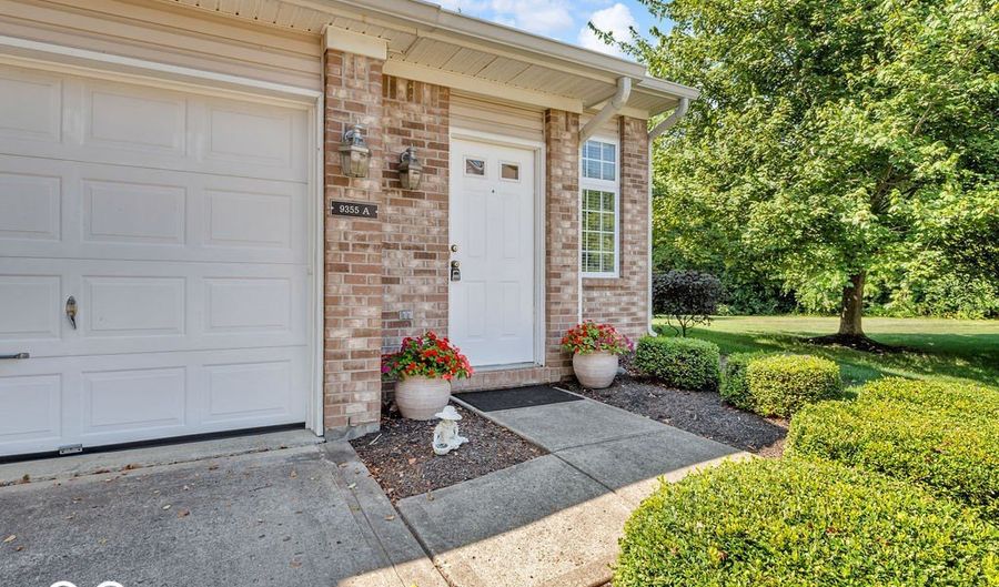 9355 Villa Creek Dr A - Bldg 17, Avon, IN 46123 - 2 Beds, 3 Bath