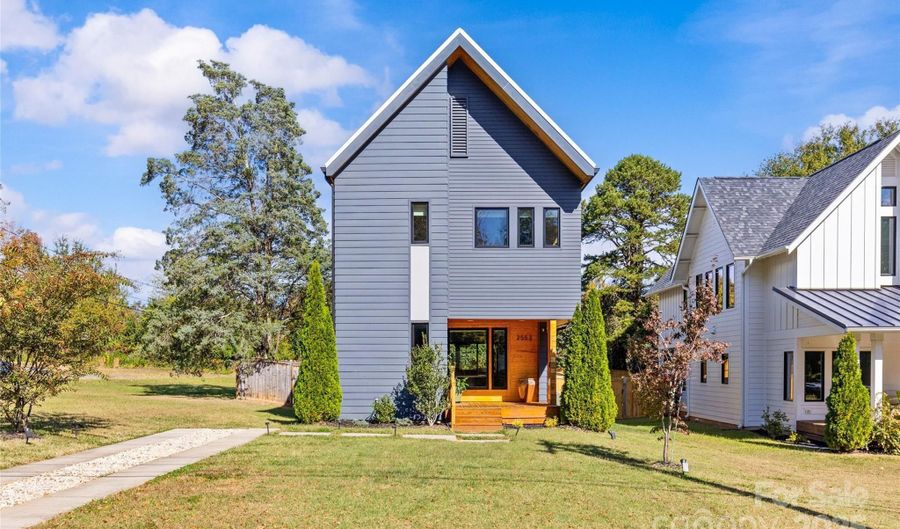 2553 Elkwood Cir, Charlotte, NC 28205 - 3 Beds, 3 Bath