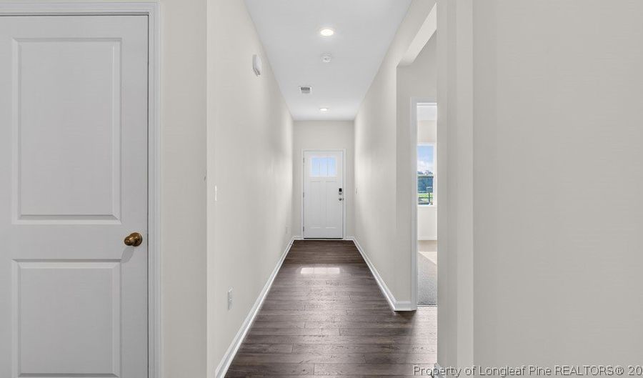 673 Wilder Bloom Path, Aberdeen, NC 28315 - 5 Beds, 3 Bath