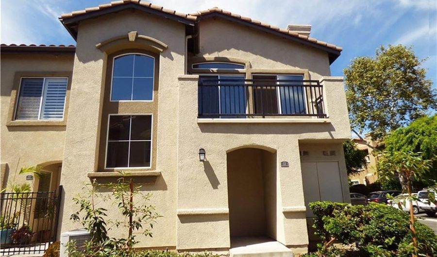 32 Vellisimo Dr, Aliso Viejo, CA 92656 - 2 Beds, 2 Bath