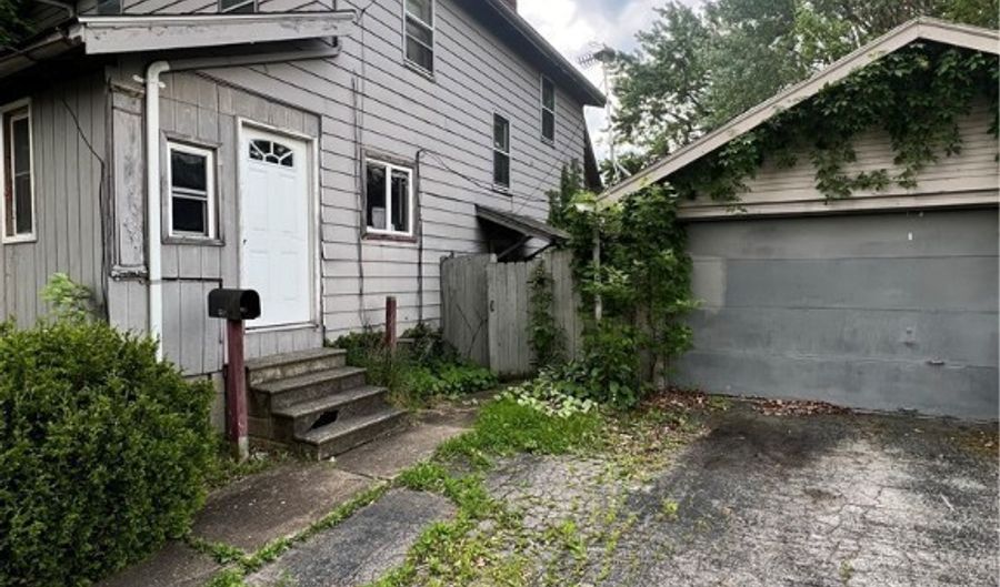 74 N Brockway Ave, Youngstown, OH 44509 - 3 Beds, 2 Bath