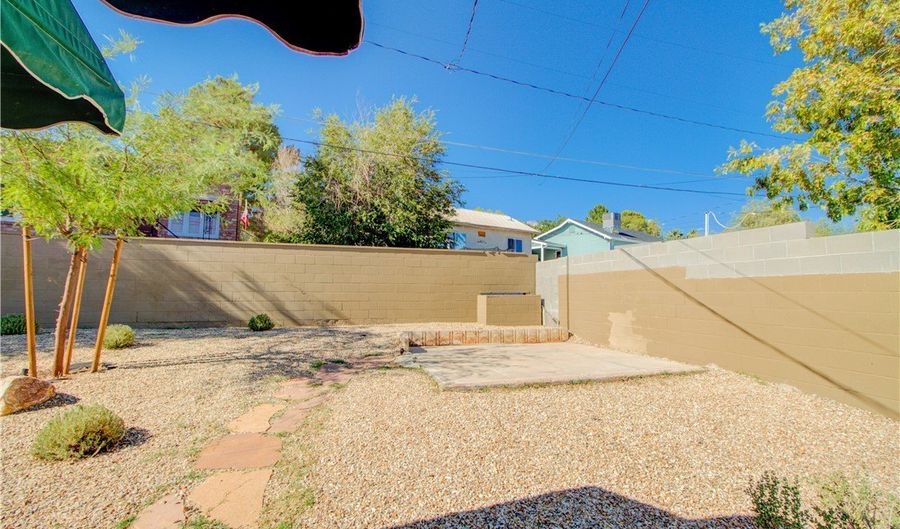 1332 Colorado St, Boulder City, NV 89005 - 2 Beds, 2 Bath