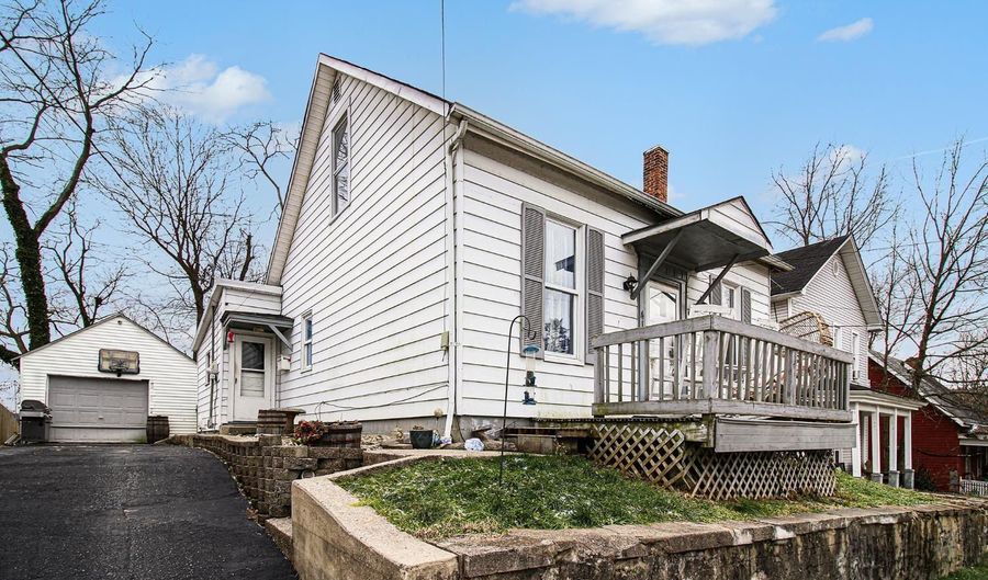 414 Manchester St, Aurora, IN 47001 - 3 Beds, 1 Bath