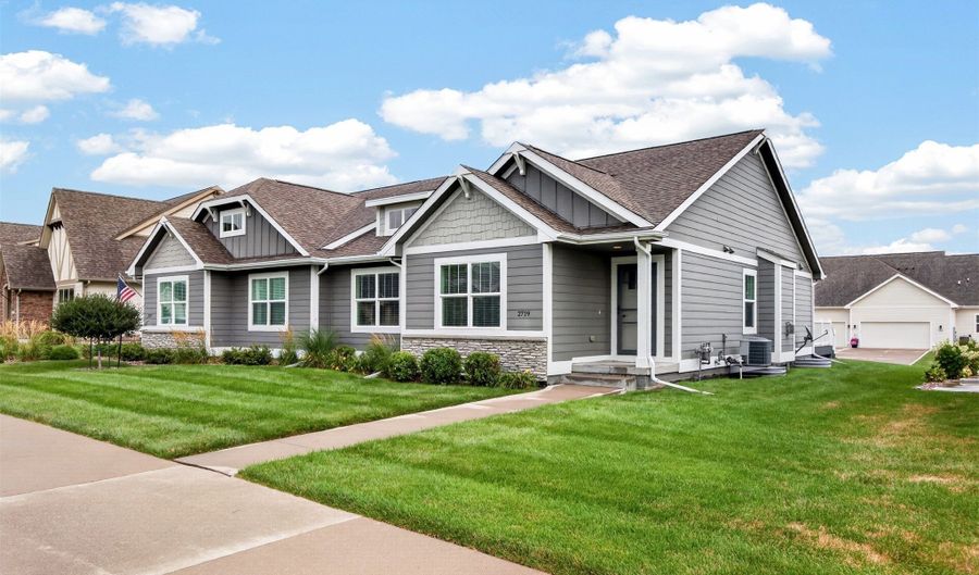2719 SW Prairie Trail Pkwy, Ankeny, IA 50023 - 3 Beds, 3 Bath