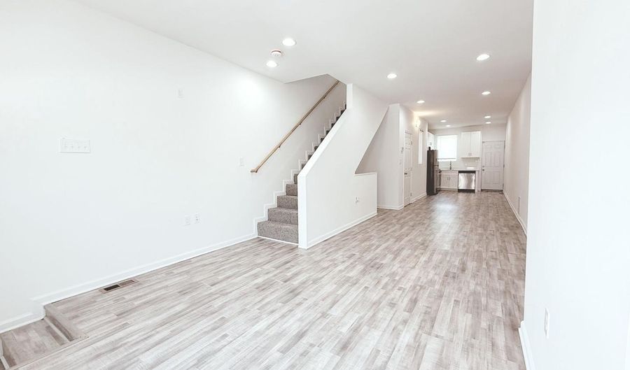 812 N PAYSON St, Baltimore, MD 21217 - 2 Beds, 2 Bath