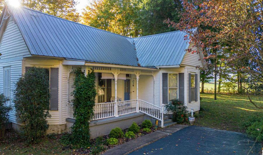 796 State Route 1772, Arlington, KY 42021 - 3 Beds, 2 Bath