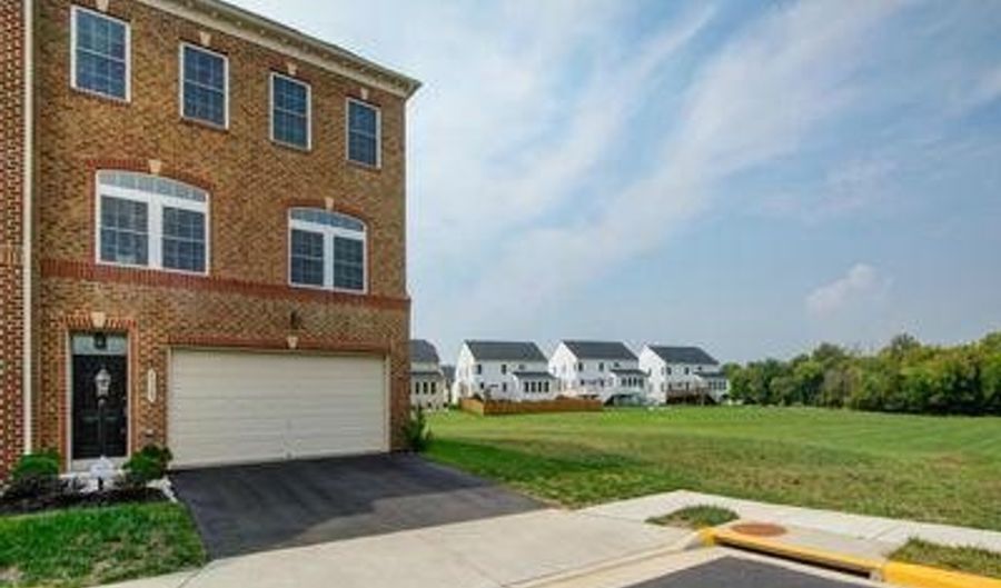 44363 FOXTHOM Ter, Ashburn, VA 20147 - 3 Beds, 4 Bath