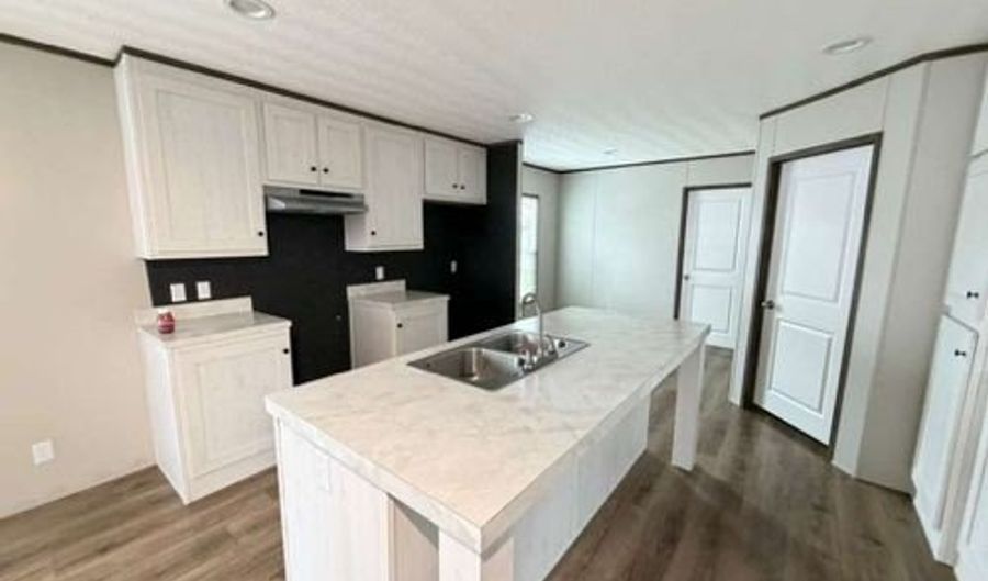 1413 ROSHARON Rd 27, Alvin, TX 77511 - 3 Beds, 2 Bath