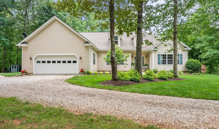 3936 LIBERTY CHAPEL Rd, Appomattox, VA 24522 - 3 Beds, 3 Bath