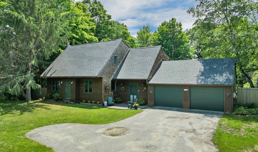 558 Province Rd, Belmont, NH 03220 - 3 Beds, 2 Bath
