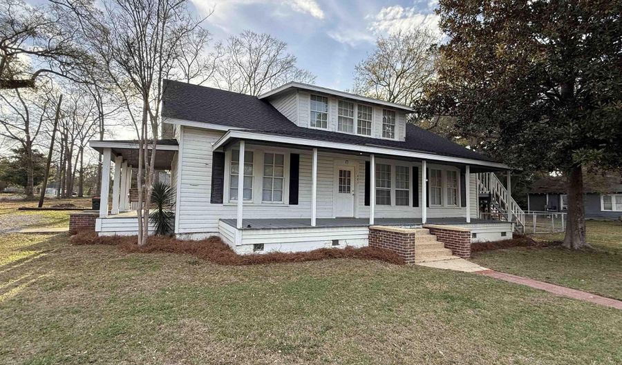 401 Hall Ave, Bay Minette, AL 36507 - 4 Beds, 3 Bath