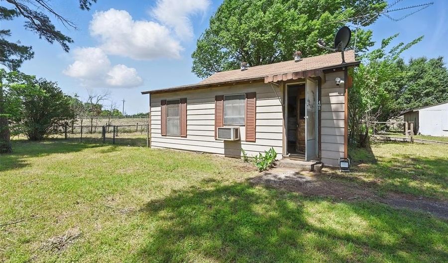 402 S Watson St, Alvarado, TX 76009 - 0 Beds, 0 Bath