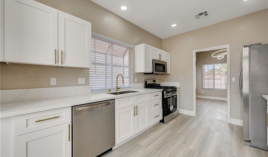 419 Viewmont Dr, Henderson, NV 89015 - 3 Beds, 2 Bath