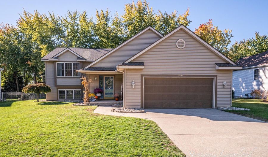 11037 Skyway Ln, Allendale, MI 49401 - 4 Beds, 2 Bath