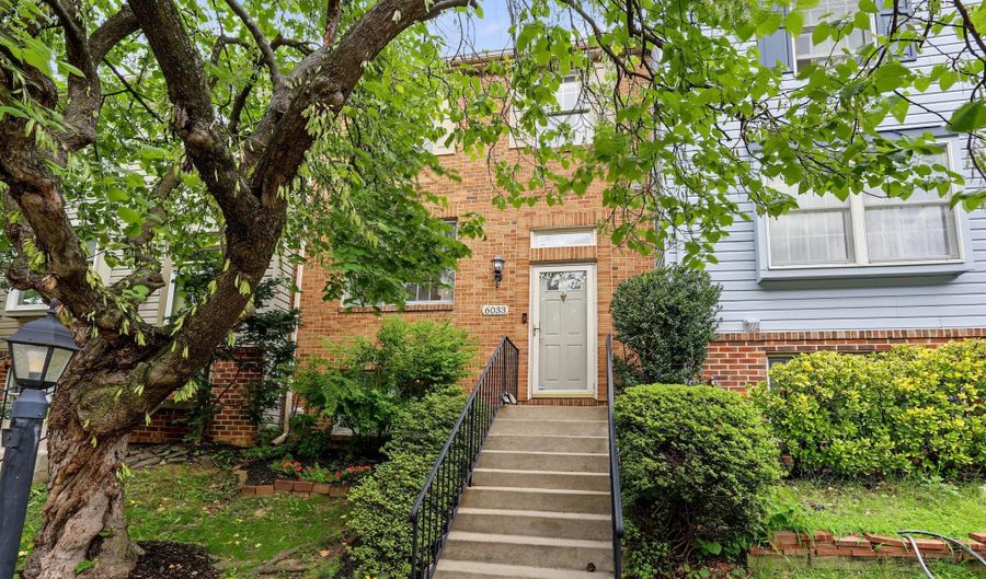 6033 HYDRANGEA Dr, Alexandria, VA 22310 - 3 Beds, 3 Bath